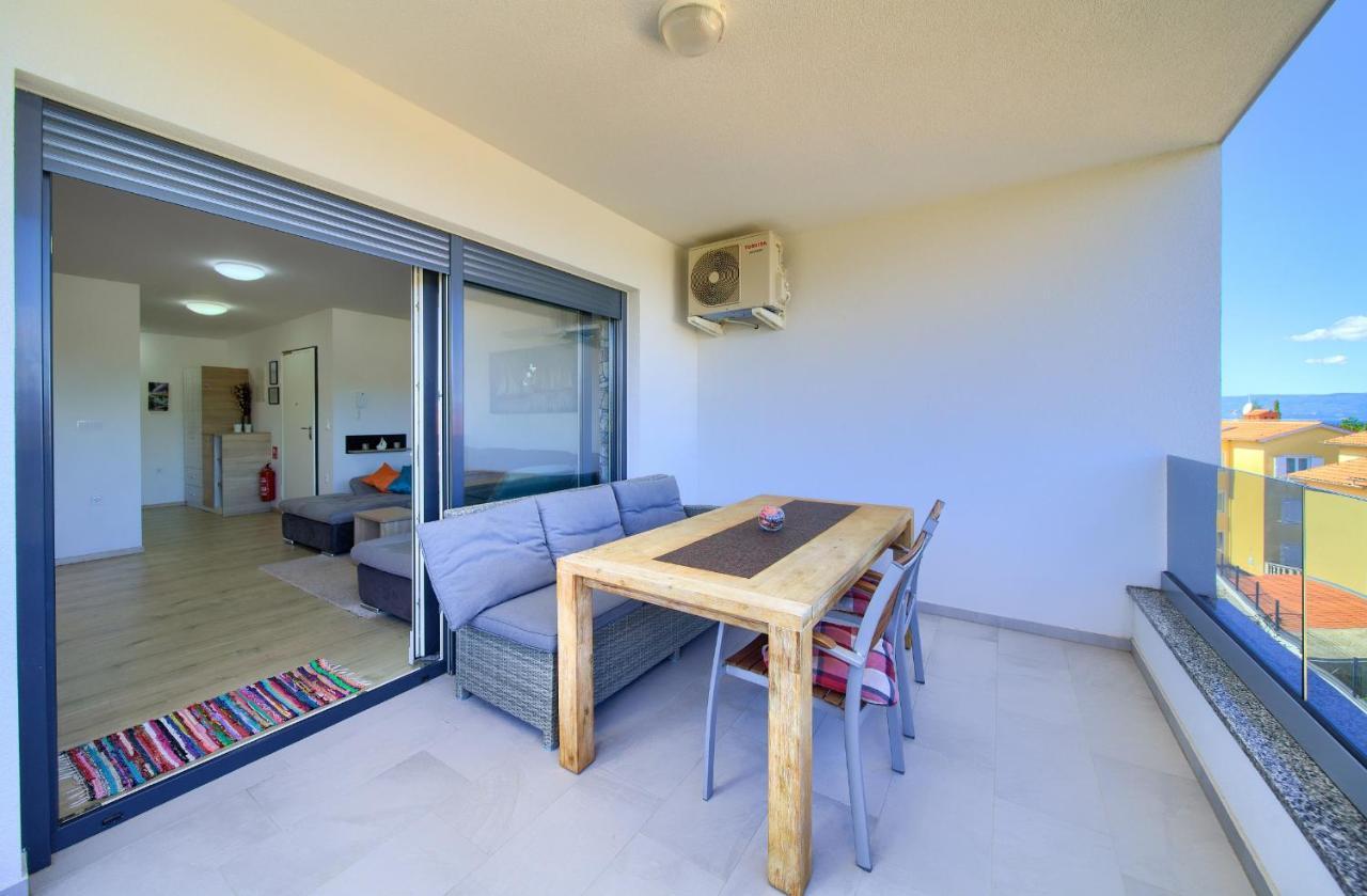 Apartments Nadica Deluxe Malinska Extérieur photo