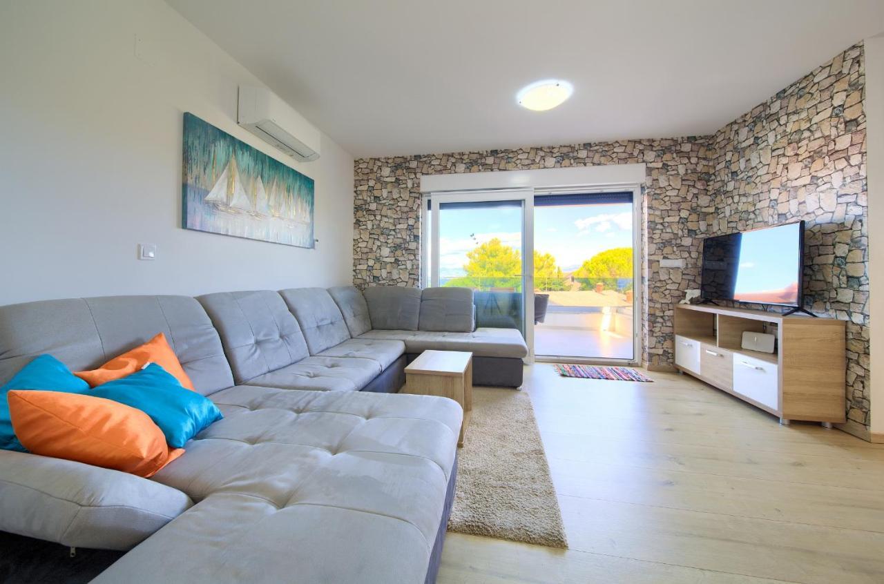 Apartments Nadica Deluxe Malinska Extérieur photo