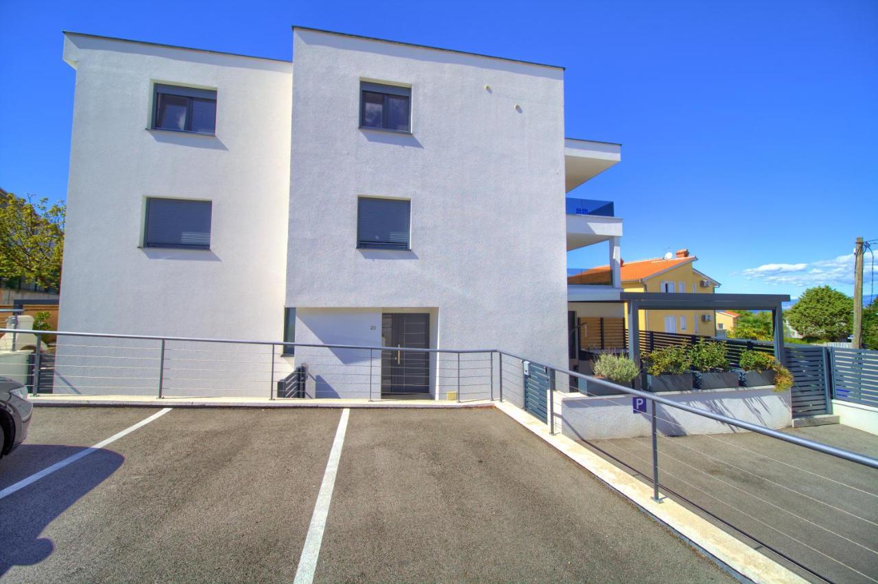 Apartments Nadica Deluxe Malinska Extérieur photo